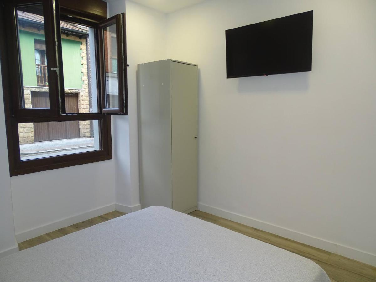 Albergue Roma Pola de Lena Bagian luar foto